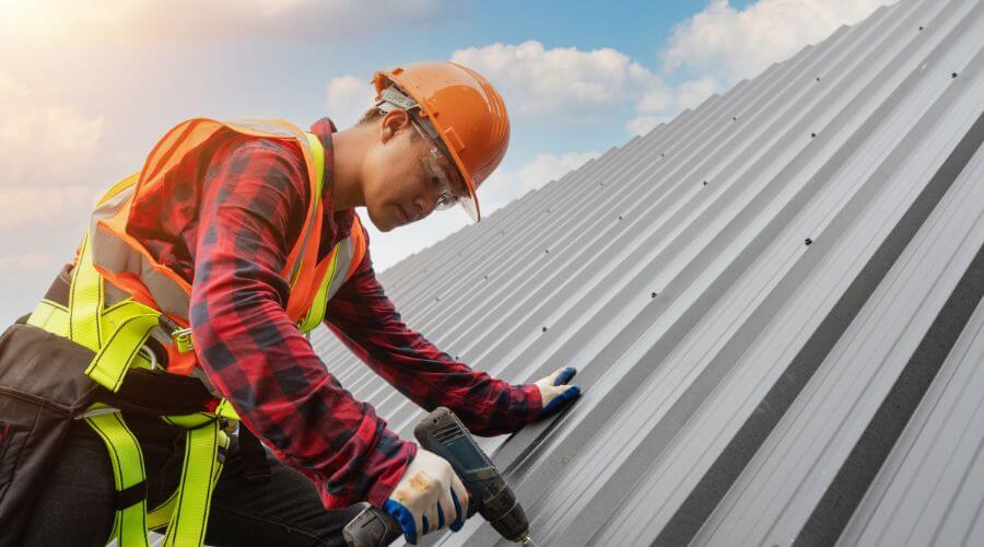 Expert new roof installation services in Edmore, MI
